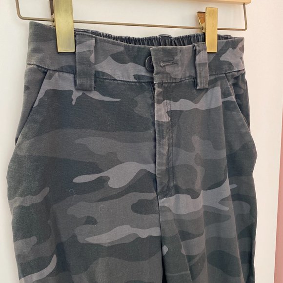 Aritzia Camo Pants - Picture 4 of 10